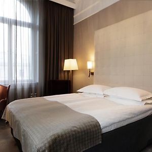 Kleine Kamer met een King Size Bed
